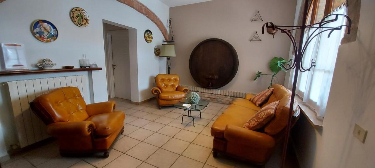 Agriturismo Il Colle Сієна Екстер'єр фото