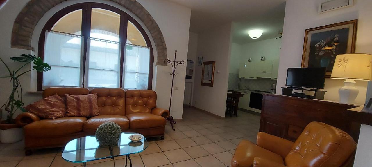 Agriturismo Il Colle Сієна Екстер'єр фото