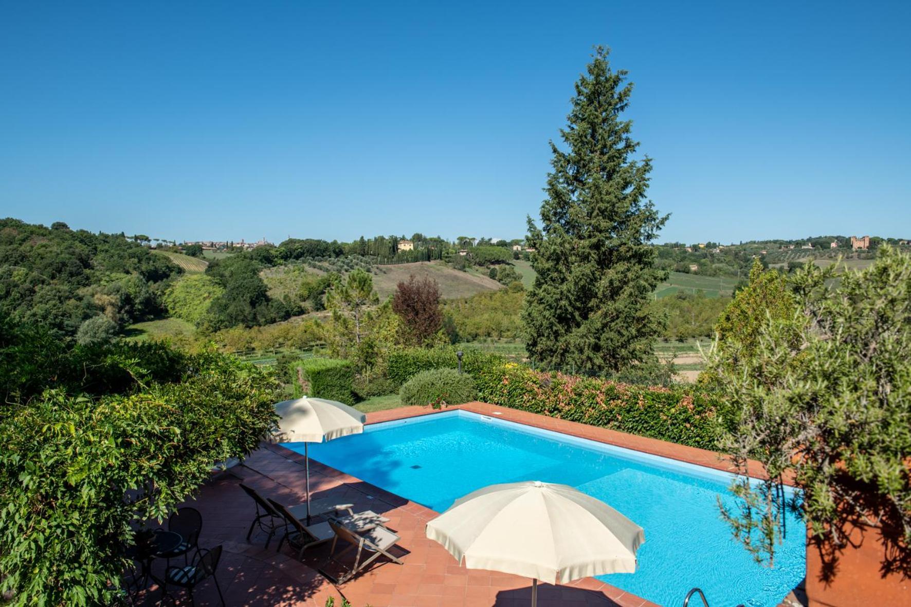 Agriturismo Il Colle Сієна Екстер'єр фото