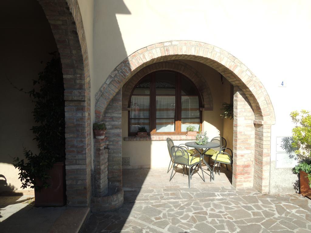 Agriturismo Il Colle Сієна Екстер'єр фото