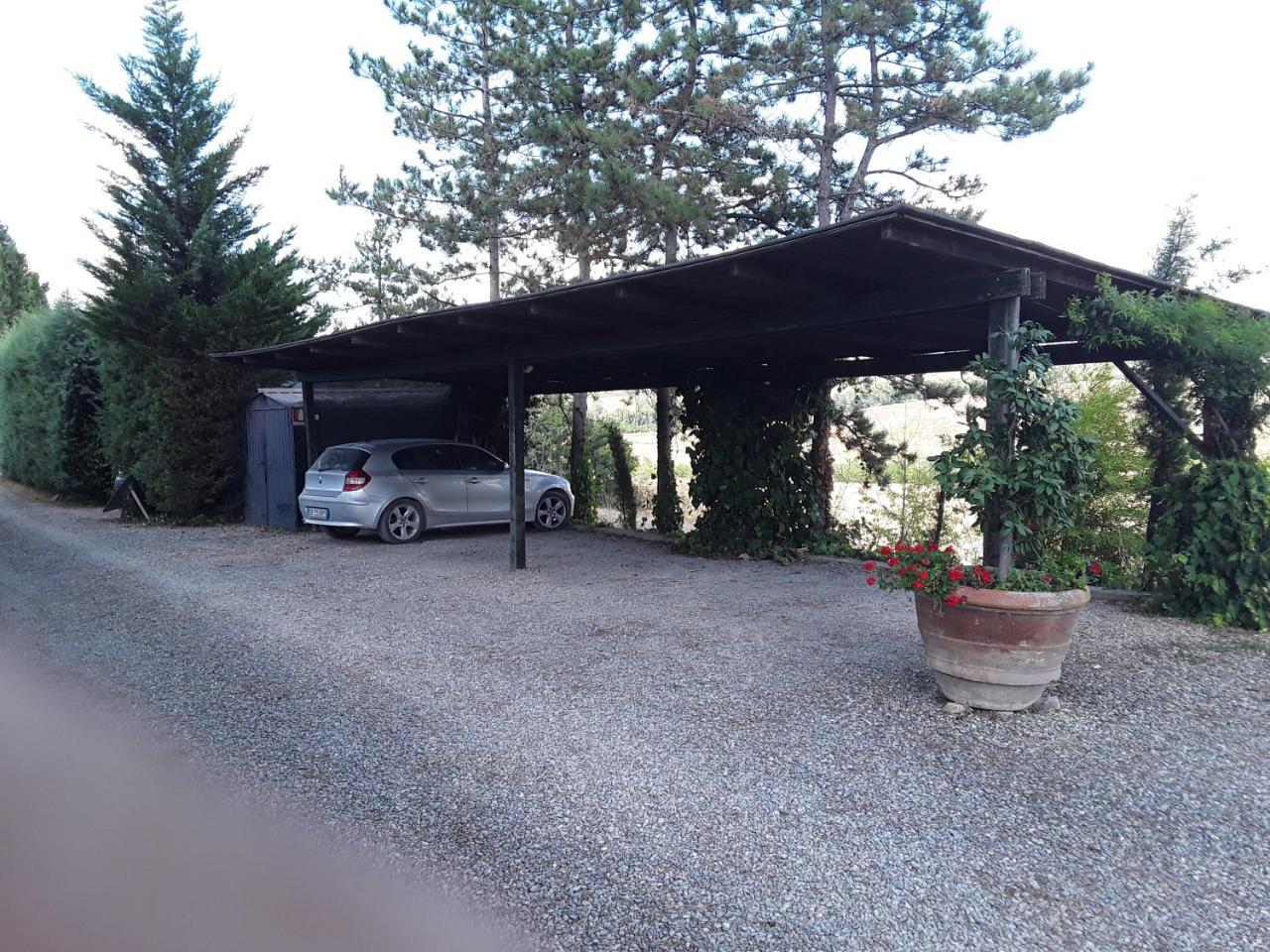Agriturismo Il Colle Сієна Екстер'єр фото